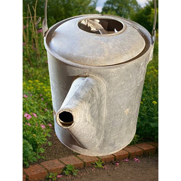 Vintage Galvanized Metal Watering Can – Large Farmhouse Garden Decor Rustic Grey - Picture 6 of 13